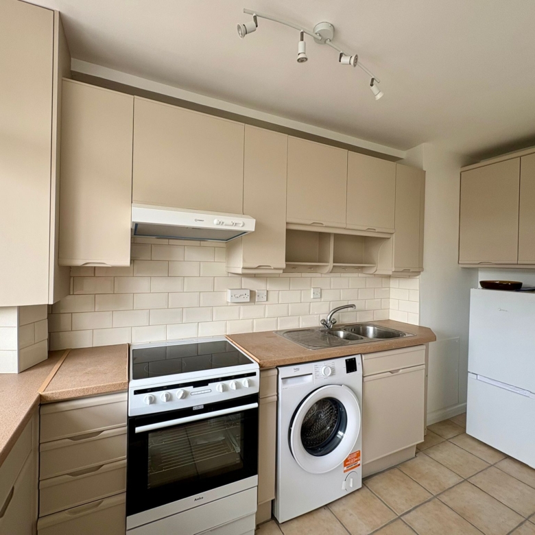 South Court, Putney SW15
