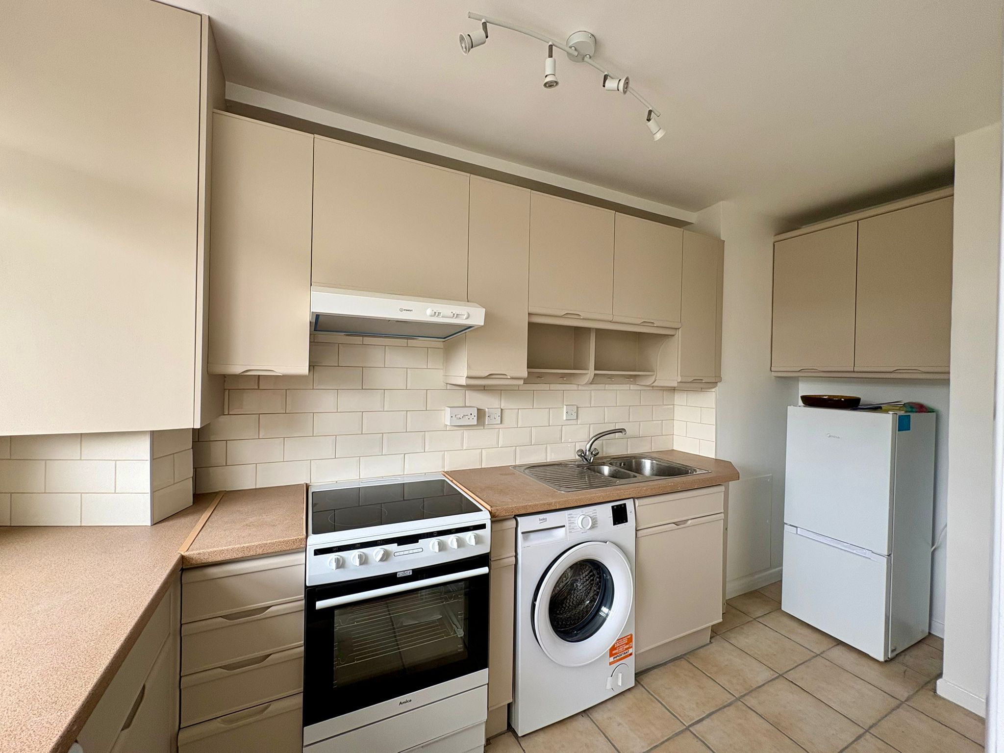 South Court, Putney SW15