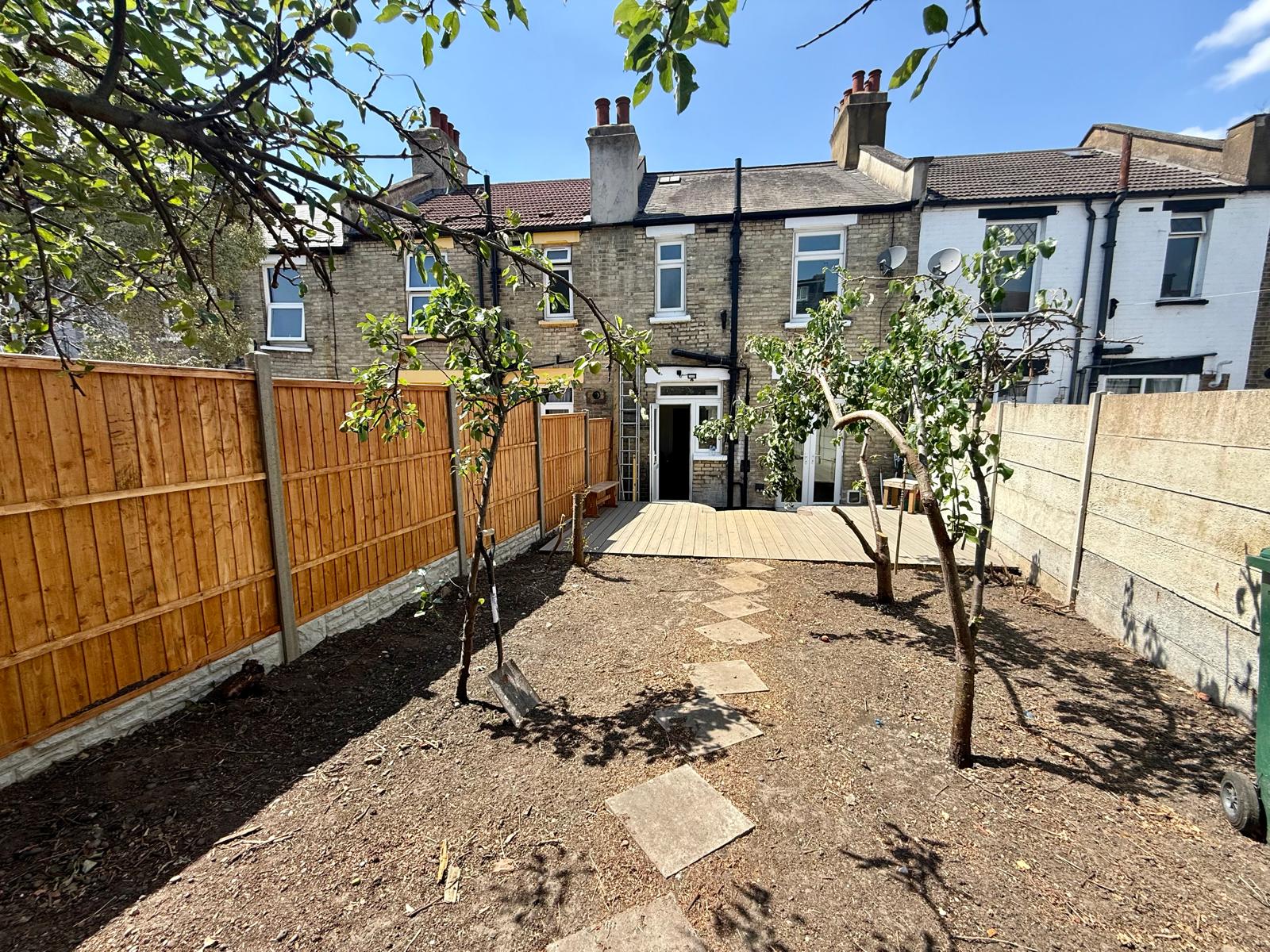 WhatsApp Image 2026-07-16 at 10.47.02 (12) Basildon Road, SE2